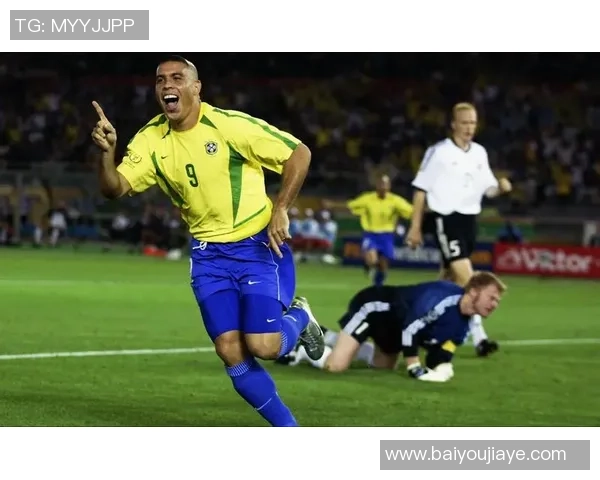 足球之魂：全球足坛风云变幻与球迷心潮澎湃的传奇故事